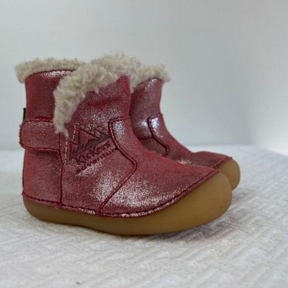Kickers Baby Size 18mo months  Little Red Glitter Booties Boots Faux Fur Trim 18